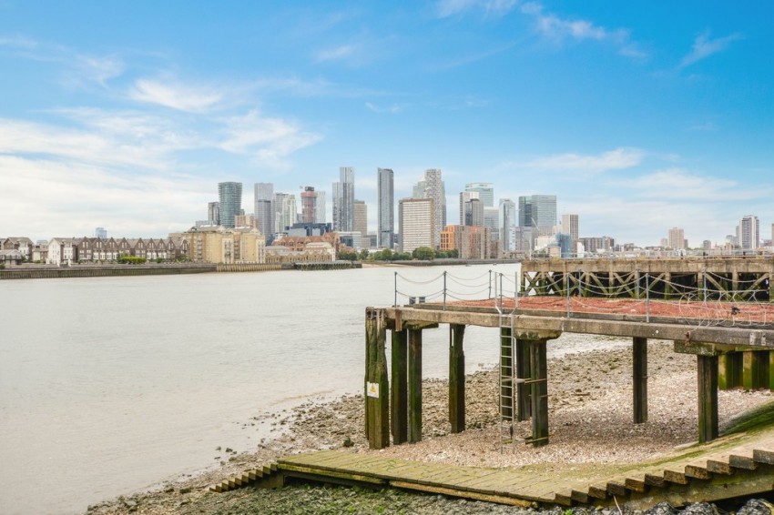 Images for Garda House, Enderby Wharf, North Greenwich